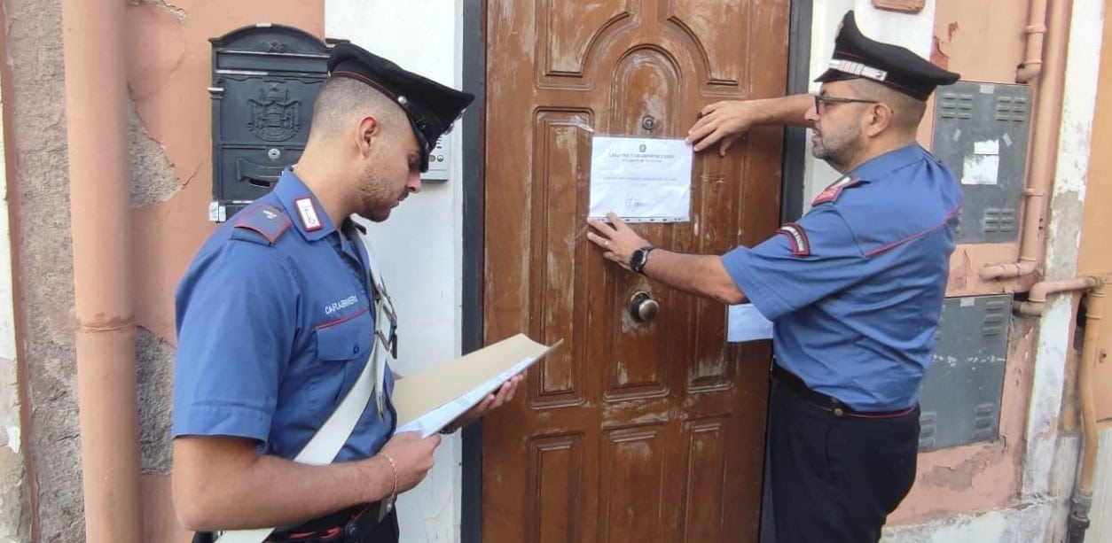 Nettuno I Carabinieri Arrestano Una Donna Per Favoreggiamento E