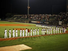 Maxischermo in piazza Battisti per le ultime partite della finale del campionato di baseball