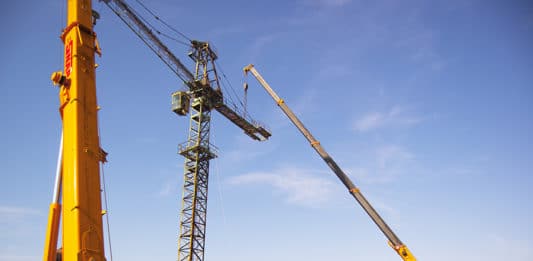 Nettuno- Dopo 15 anni, rimossa finalmente la gru nel cantiere dietro al Santuario