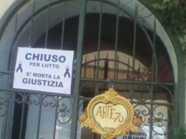 Costretto a chiudere, per un esposto, Arte 70 lo storico negozio del Borgo Medievale di Nettuno