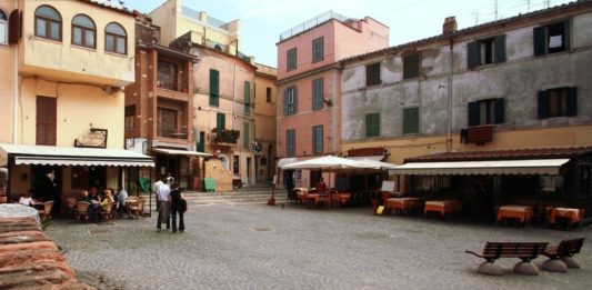 Rischio caduta intonaco: la scuola San Giovanni chiusa dal 7 al 9 gennaio