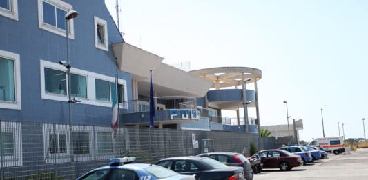 Nettuno. Rubano un camion, la Polizia li arresta dopo un rocambolesco inseguimento