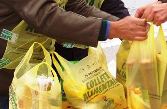 Con il banco alimentare “un sorriso per tutti”