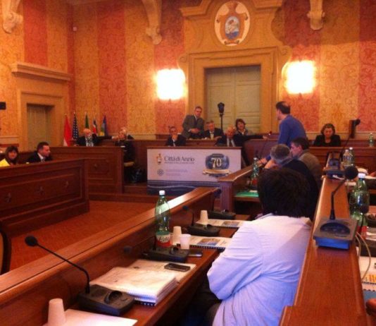 Buco da 17 milioni, il caso rifiuti arriva in consiglio comunale