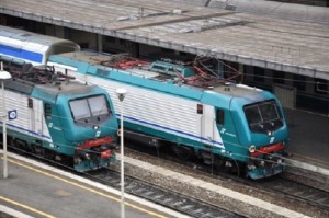 2892_treni-locomotori_1