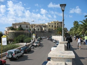 Borgo_medievale_da_lungomare