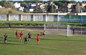 Anzio Potenza il rigore realizzato da Artistico (foto Ferri)