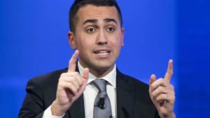 l'on. Luigi Di Maio ha fatto un elenco con i nomi dei giornalisti che hanno raccontato le ultime vicende della giunta capitolina