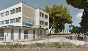 L'edificio già esistente dove verrà realizzata la nuova scuola materna