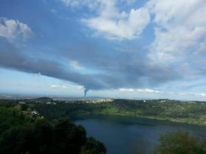 la nube si vede dai Castelli