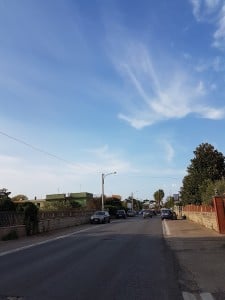 Via Canducci verso campo sportivo l'incrocio con via dell'Olmo non è segnalato