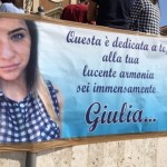 funerale-giulia-striscione