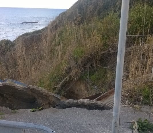 Strada crollata in via dei Lillà, aspettando (invano) la messa in sicurezza