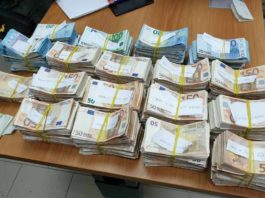 Anzio, trovato in possesso di mezzo chilo di cocaina e 900.000 euro