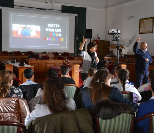 Giornata mondiale dei Diritti dell’Infanzia, sindaco accoglie alunni circolo Trilussa