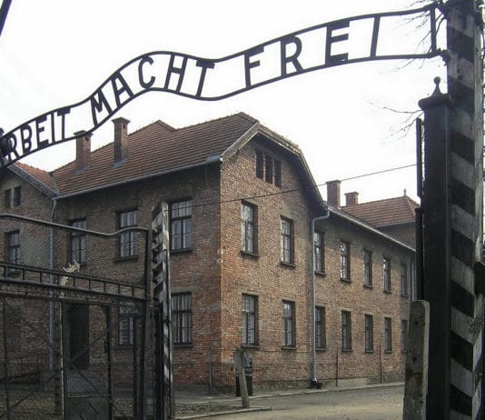 38 studenti apriliani in visita ad Auscwitz per la giornata della Memoria