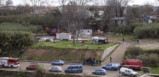 Donna si getta nel Tevere, si cercano le due figlie di sei mesi