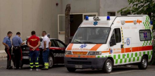 Pomezia. Scontro tra un furgone e una moto, morto il centauro