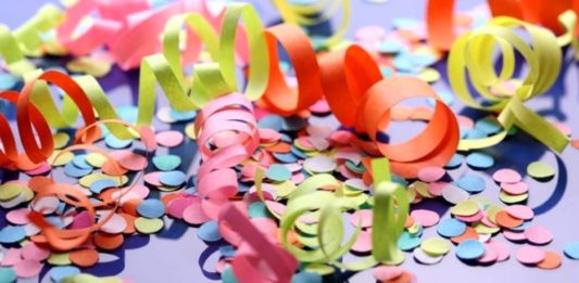 Carnevale a colori, tutti in maschera al centro di Nettuno per il giovedì grasso