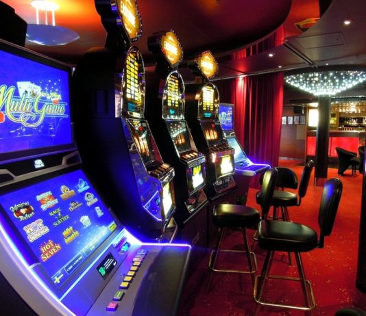 Pronosticare l’arrivo di una vincita alle slot machine: probabilità reali o utopistiche?