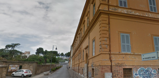 Nettuno. Torna percorribile via Benedetto Menni, verso Santa Barbara