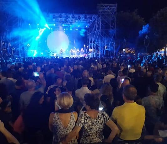 Sold out a piazza Garibaldi, i Pink Floyd Legend aprono in bellezza AnzioEstateBlu