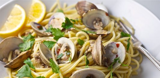 A Fiumicino torna la festa degli spaghetti alle vongole
