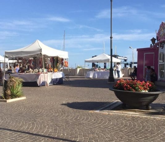 Mercatini e isola pedonale, la rabbia dei commercianti di via Matteotti