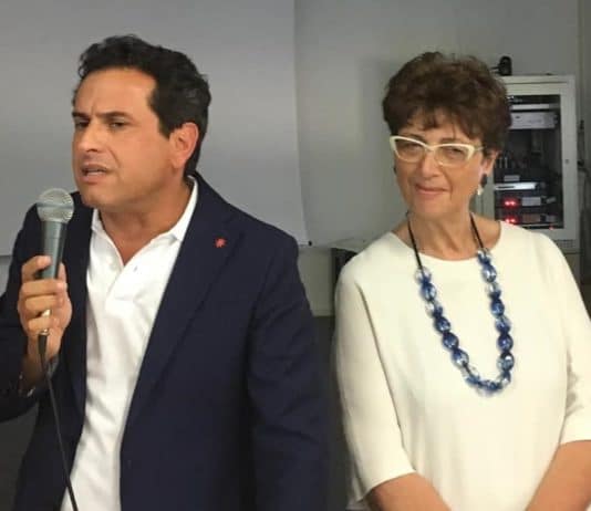 Arriva il nuovo preside alla Loi di Nettuno. Il passaggio delle consegne con la Mosca