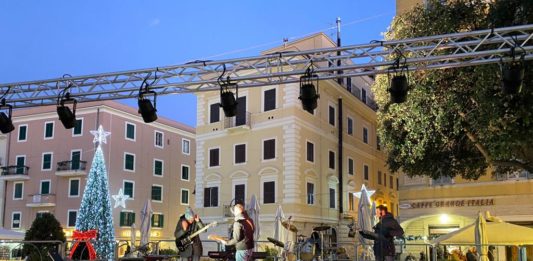 5 band animano il centro di Anzio. Oggi il carillon vivente