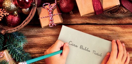 Nettuno, Babbo Natale aspetta i bambini a via Gramsci