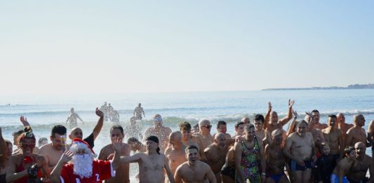 Nettuno. Il bagno di capodanno si farà, appuntamento alle 12.00 al Vittoria