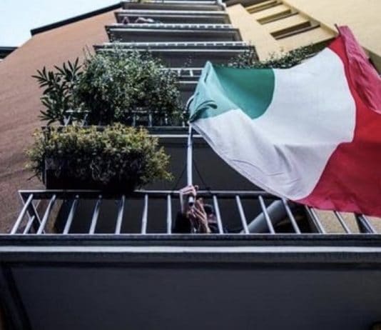 Illuminiamo l’Italia. Alle 21 tutti in finestra con luci e torce per un nuovo flash mob