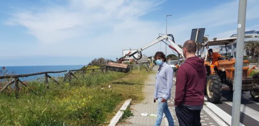 Anzio, sanificati i mezzi comunali e sfalciati i bordi stradali