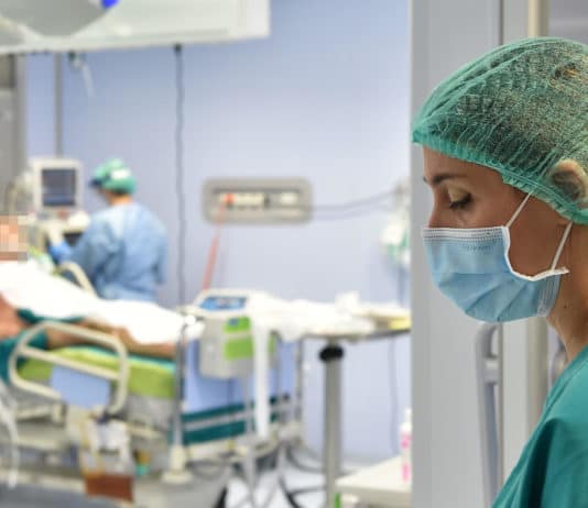 Le difficili decisioni etiche che i medici devono affrontare con il Covid-19