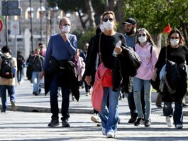 Nel Lazio scatta l’obbligo di mascherina anche all’aperto