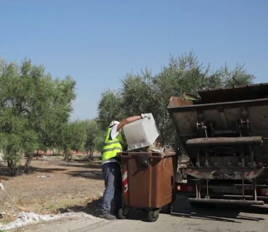 L’appello di un operatore ecologico: anche noi dobbiamo essere vaccinati