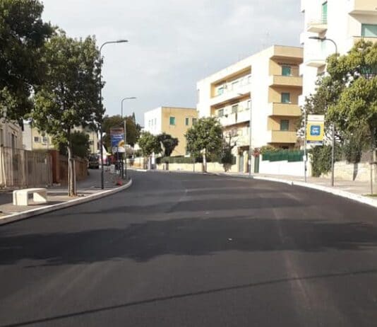 Anzio, restyling integrale di via Paolini. Ultimato il nuovo manto stradale