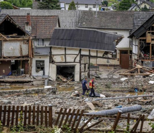 Disastro in Germania. VAS: La crisi climatica non esiste?