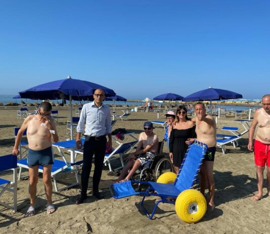 Ad Anzio, sulla Riviera di Ponente, attivo il servizio spiaggia attrezzata per le persone con disabilità