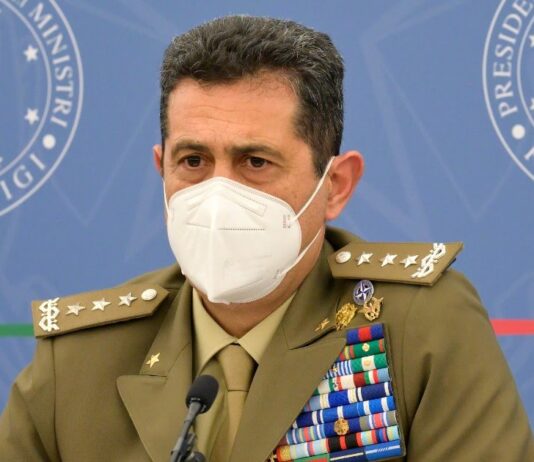 Covid. Figliuolo: dal 16 agosto vaccini senza prenotazioni ai giovani tra i12 e 18 anni