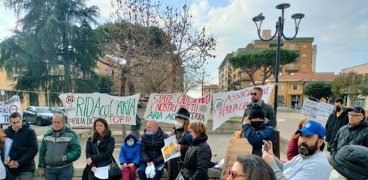 Aprilia. Cittadini in piazza per dire basta a: rifiuti, consumo del suolo e mafie