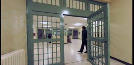 Detenzione domiciliare per persone con dipendenze: Cgil: una legge insufficiente senza investimenti nei servizi di cura