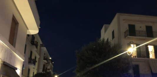 Anzio. Il Comune ai bar di Piazza Garibaldi: C’è il concerto di Patty Pravo vietati sedie e tavoli