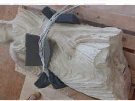 Anzio. Torna ad Anzio , dalla Svizzera, statua romana risalente al I, II sec. d.C