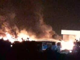 Nettuno. A fuoco nella notte le officine Amati a Piscina Cardillo