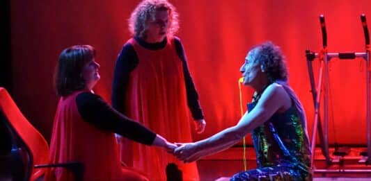 “Hybris” il nuovo spettacolo di Rezza e Mastrella a Roma al Teatro vascello fino al 22 gennaio