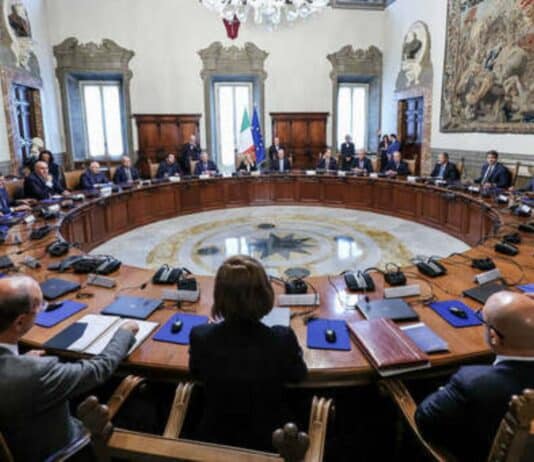 Cdm, via libera al decreto per nuove assunzioni nel comparto sicurezza e nella scuola