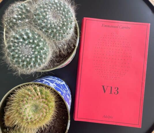 ”In poche parole. V13 il libro di Emmanuel Carrère”