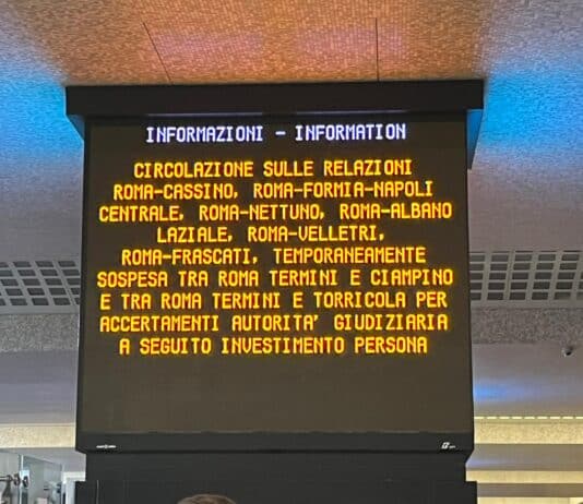 Treni bloccati a Termini, persona investita sui binari alla stazione Casilina